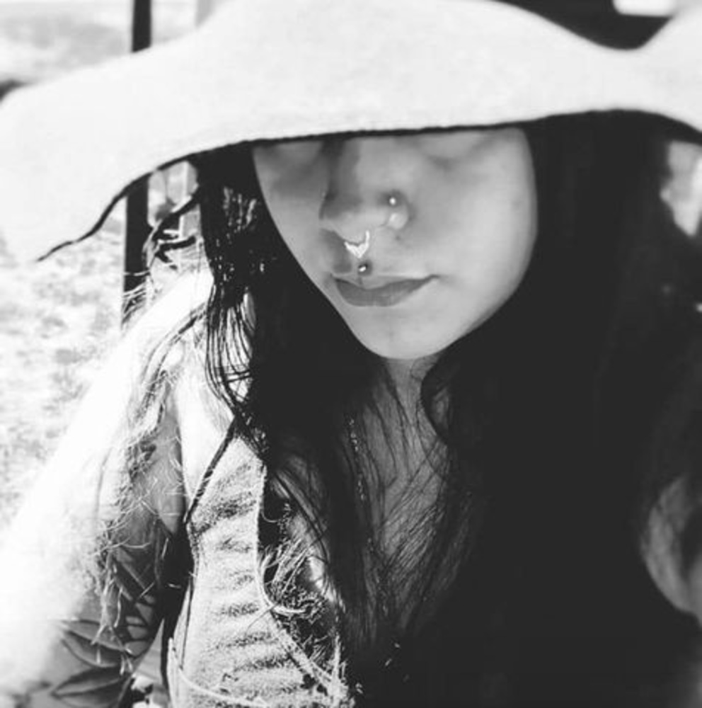 Meet your Posher, Alexis